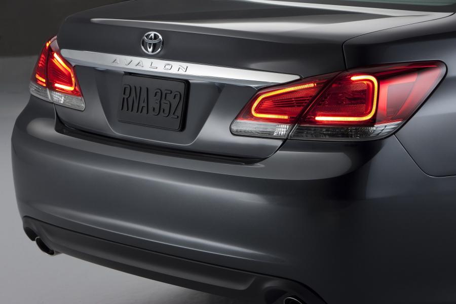 Детали экстерьера Toyota Avalon (GSX30) 2011 года  (фото 25 из 84)